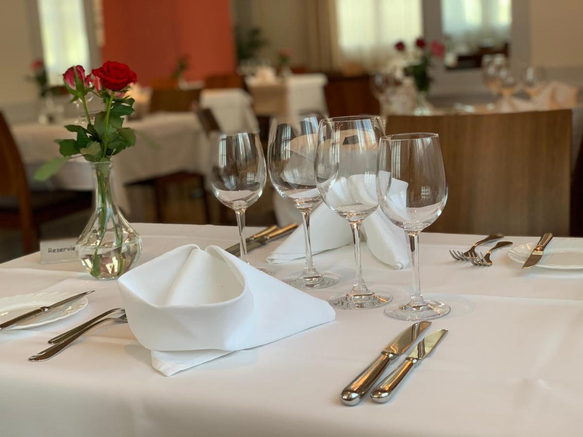 Hotel Roessli Allschwil エクステリア 写真