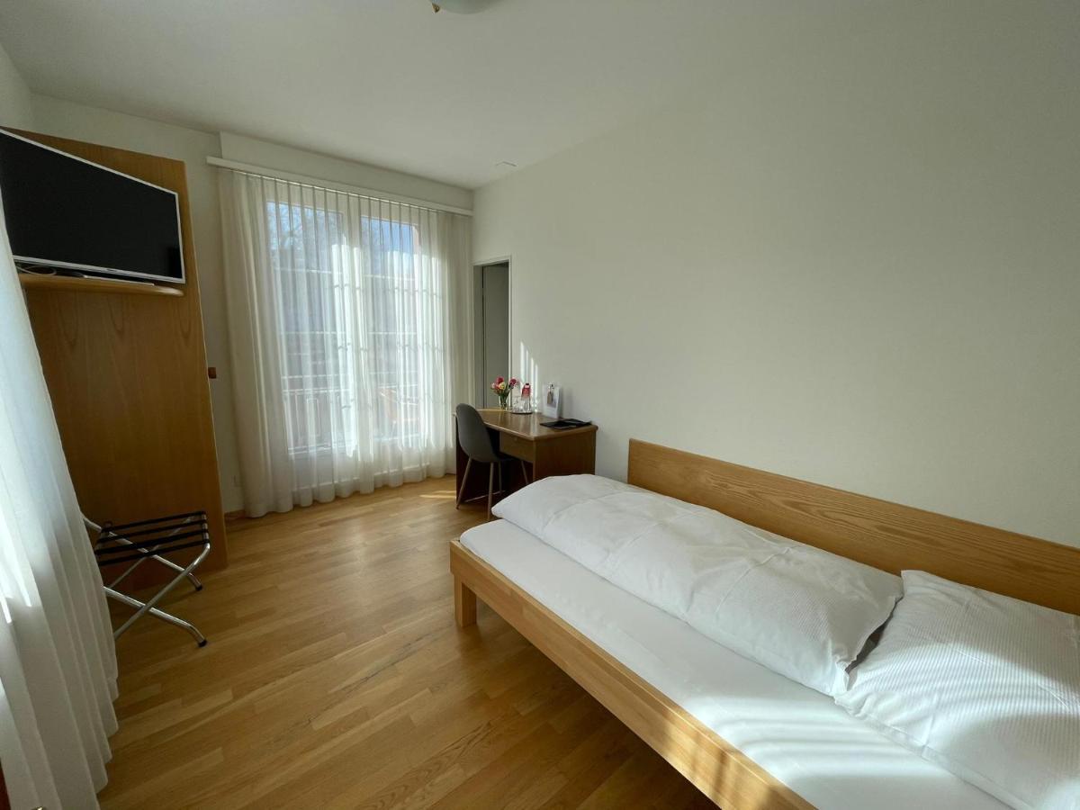 Hotel Roessli Allschwil エクステリア 写真