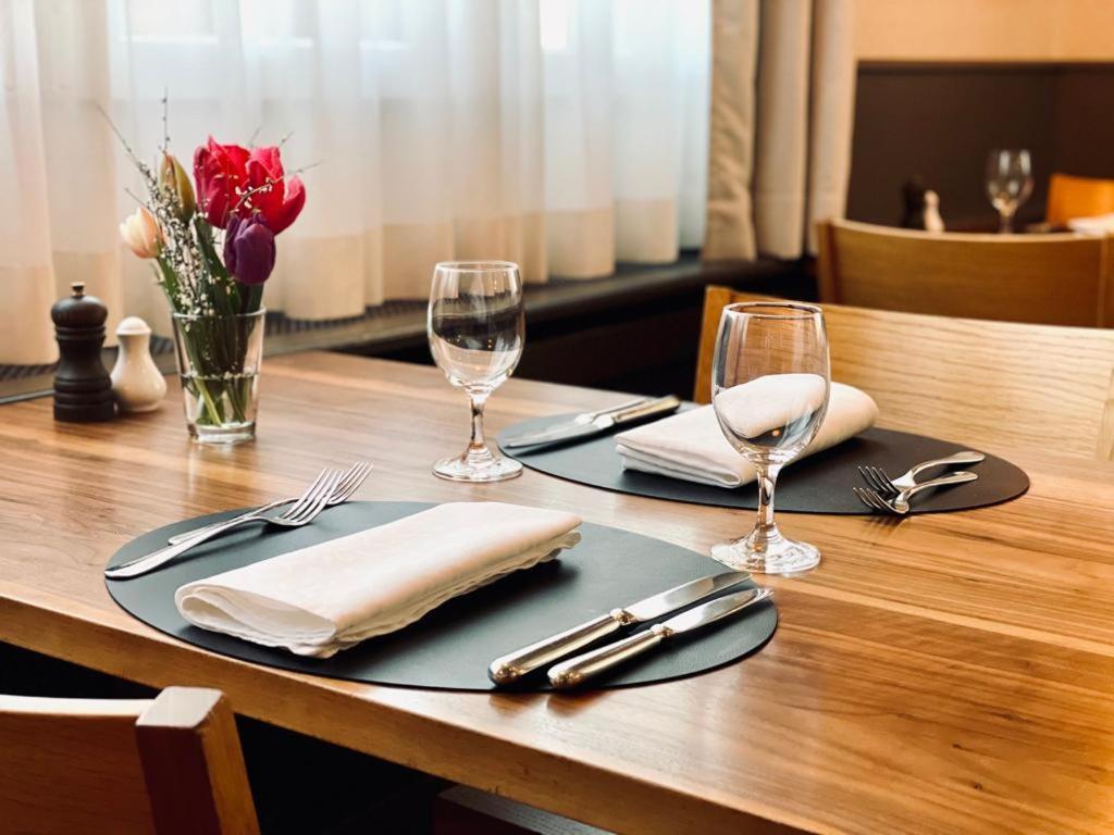 Hotel Roessli Allschwil エクステリア 写真